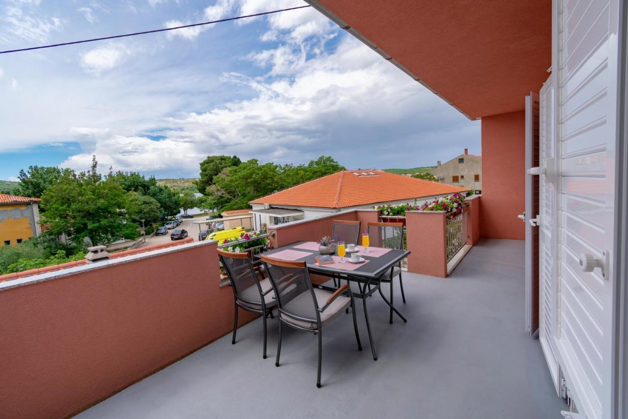 Apartment Irena Posedarje Εξωτερικό φωτογραφία
