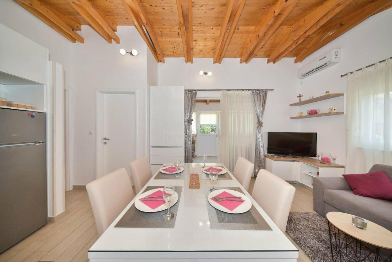 Apartment Irena Posedarje Εξωτερικό φωτογραφία
